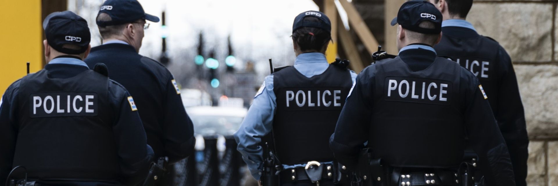 Трагедия в Бостън: Майка хвърли децата си от висока сграда и скочи след тях