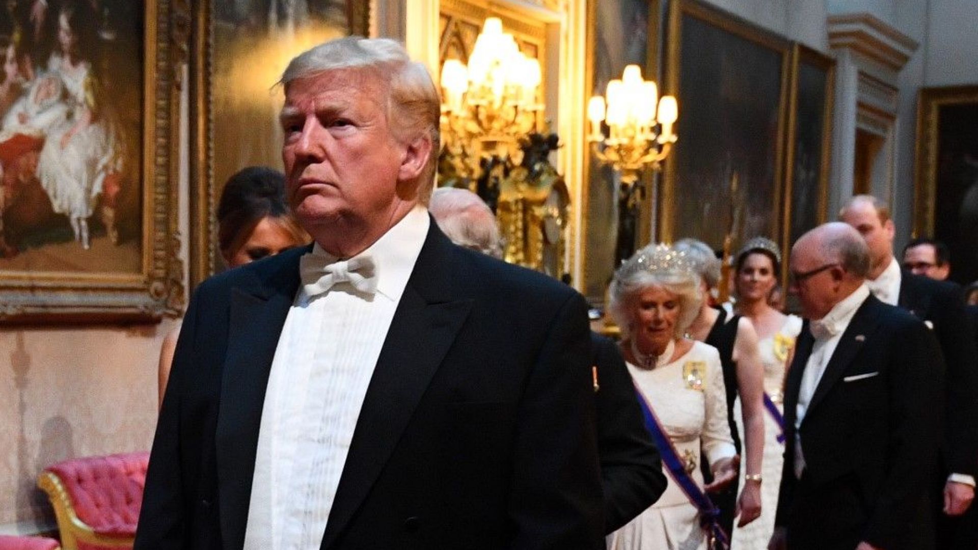 Американският президент Доналд Тръмп ще премине от пищност към политика