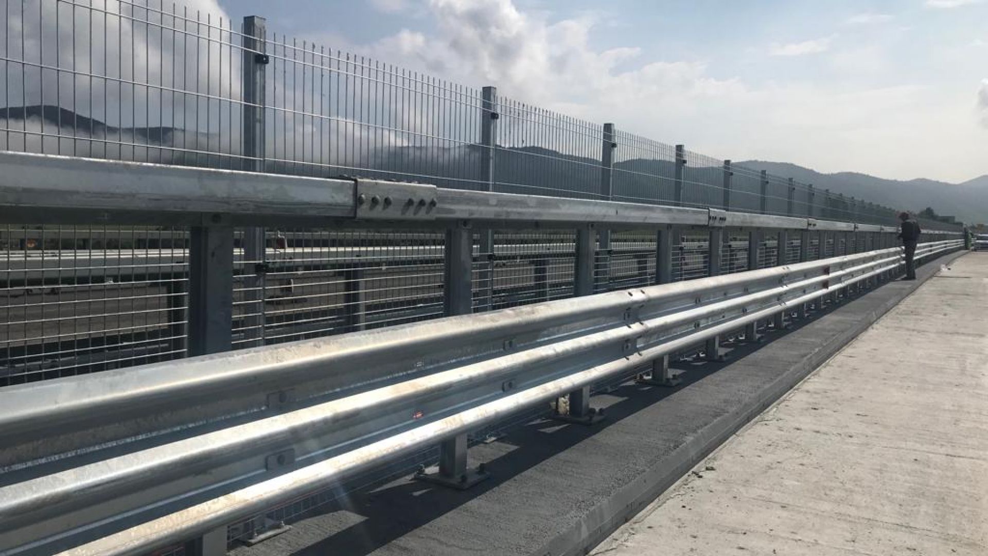 Катастрофа затвори и движението по автомагистрала Хемус в двете посоки