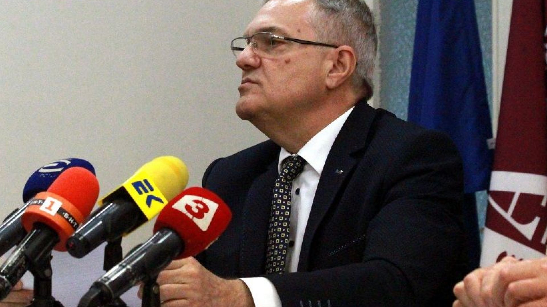 Председателят на ПП АБВ Румен Петков настоя за незабавен мораториум