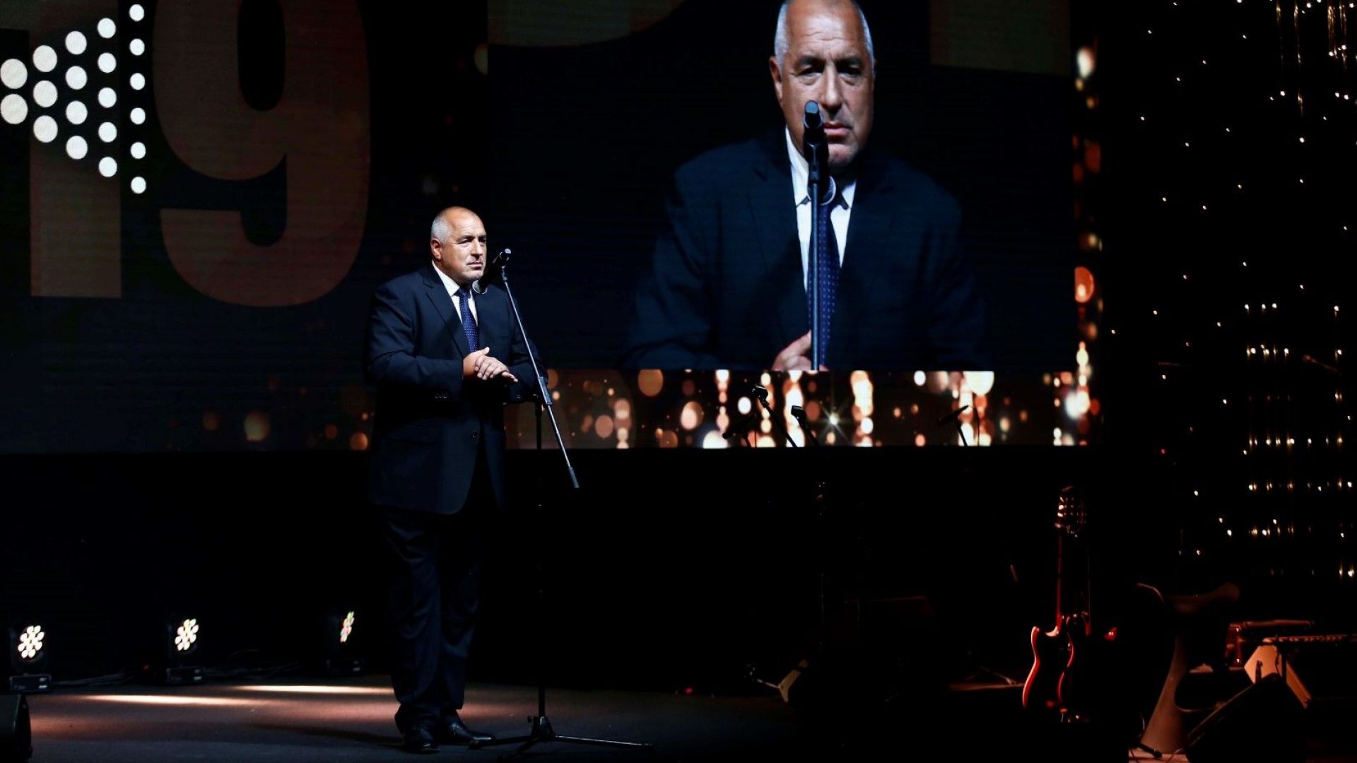 В политиката популизмът стигна до там че всички се надпреварват