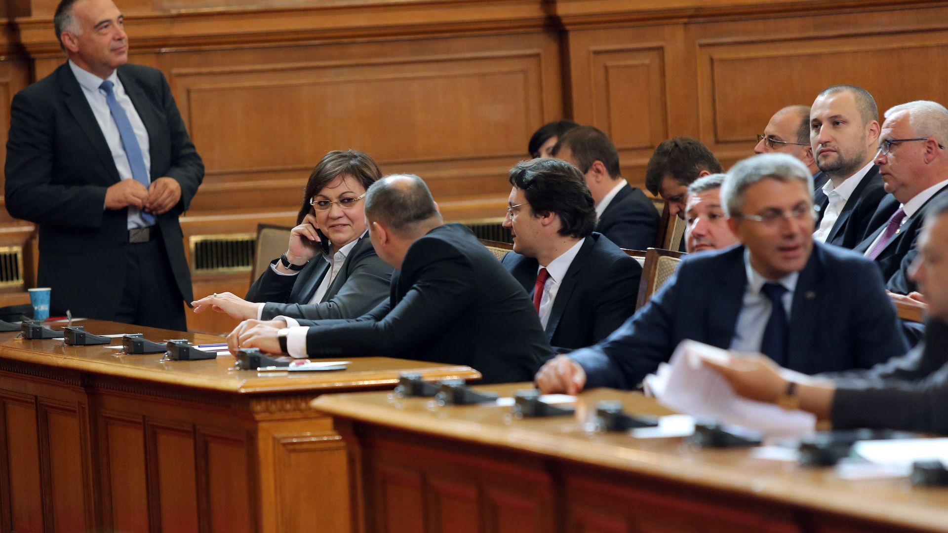 БСП внася законопроекти за намаляване на 5 на ДДС върху