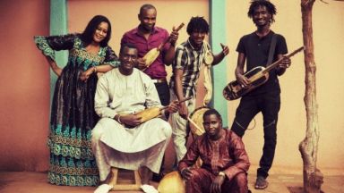 Басеку Куяте от Мали представя традиционна и модерна музика от Африка