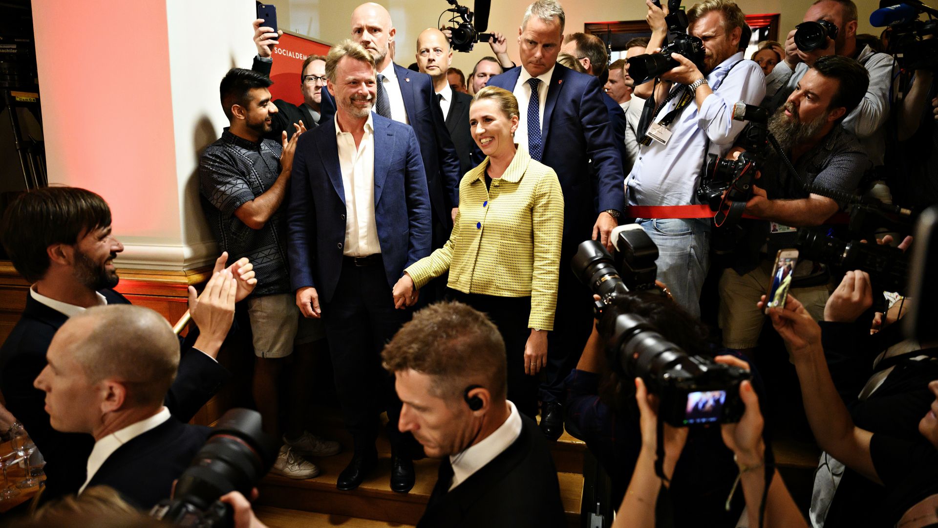Левоцентристката опозиция печели произведените вчера парламентарни избори в Дания с