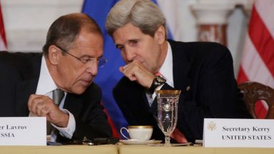 Кери предложил на Лавров втори референдум за Крим