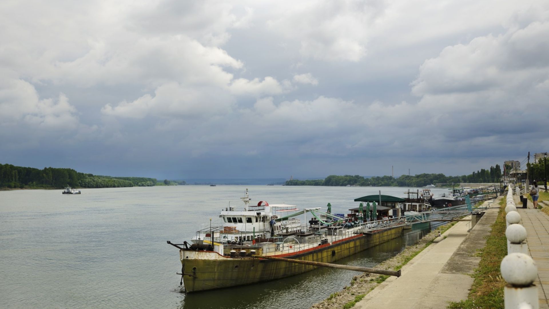 Нивото на река Дунав в българския участък е критично високо