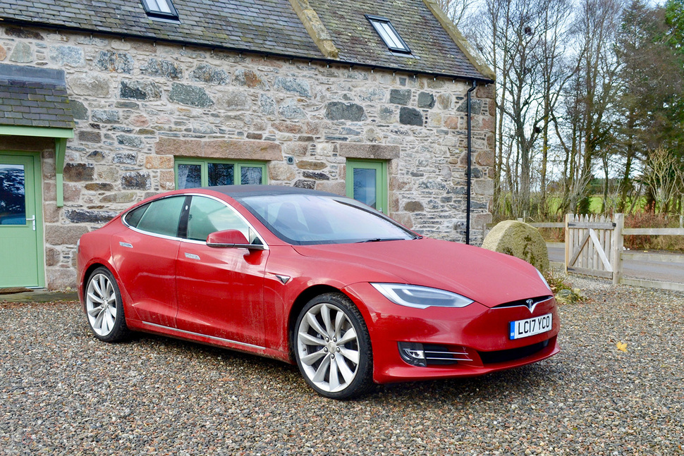 Илън Мъск прогнозира рекордни продажби на Tesla