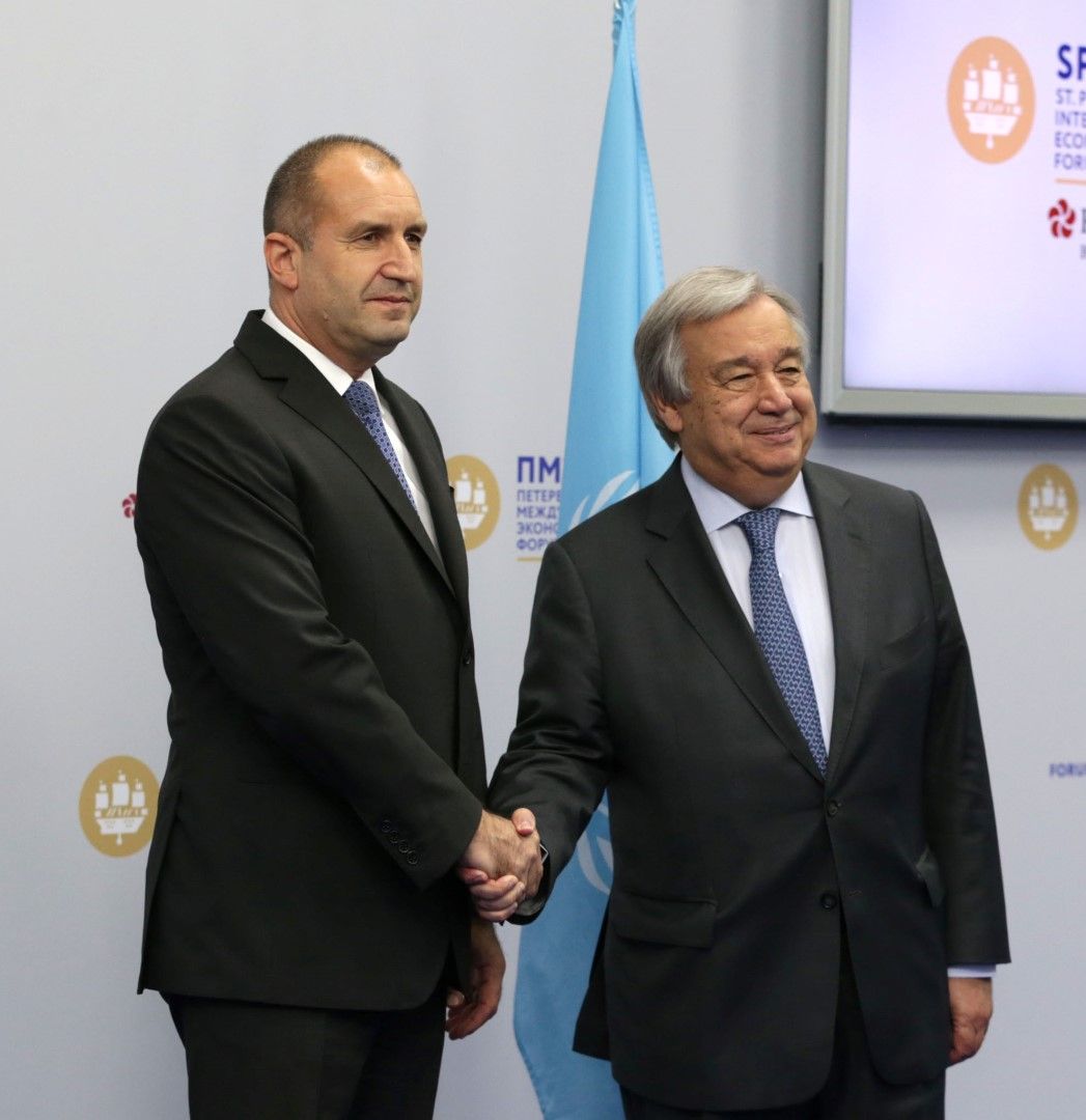 Румен Радев i генералнияt секретар на ООН Антониу Гутериш проведоха среща в рамките на Петербургския международен икономически форум