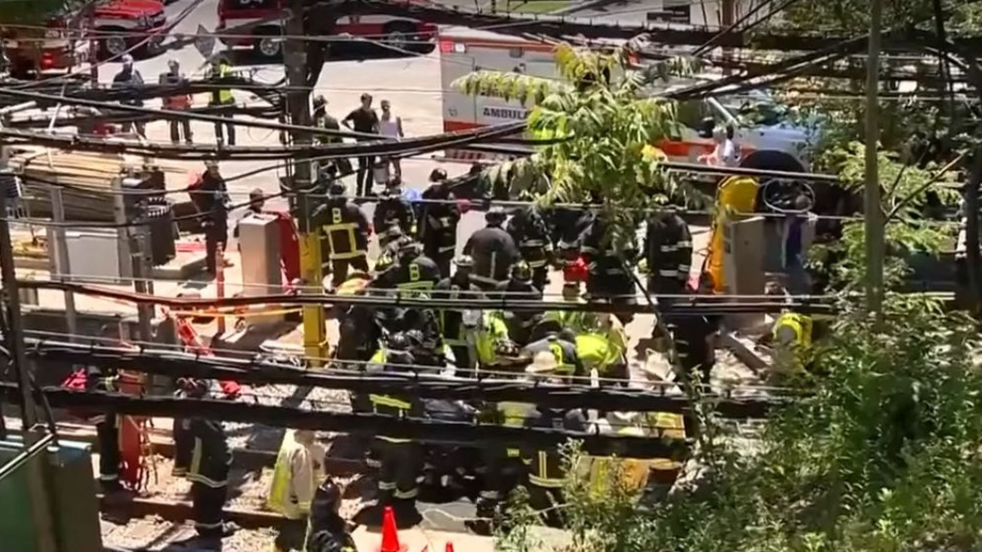 Вагон от метрото в Бостън дерайлирала в събота сутринта съобщава