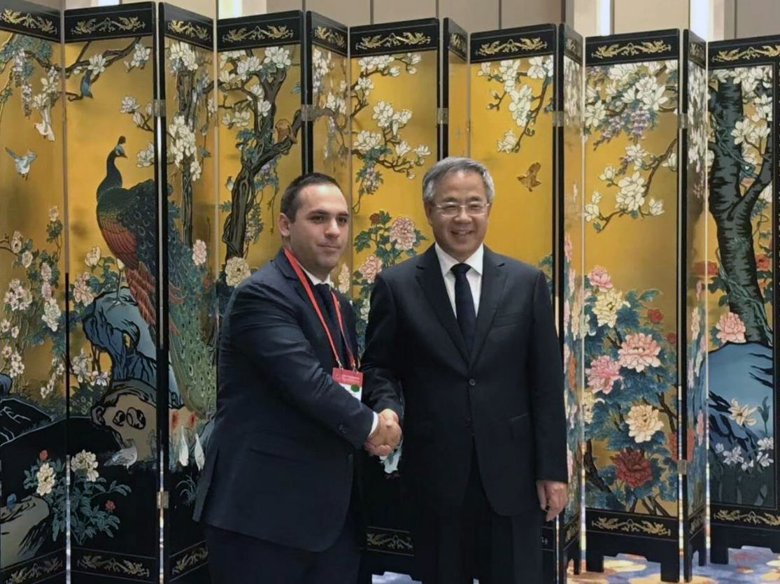 Министърът на икономиката Емил Караниколов се срещна с вицепремиера на Китай г-н Ху Чунхуа