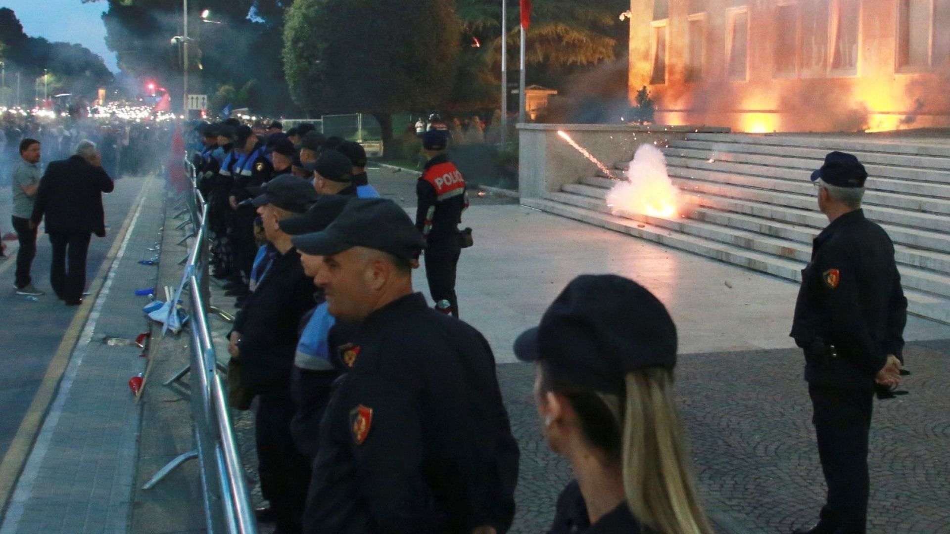 Управляващата в Албания Социалистическа партия взе решение да започне процедура