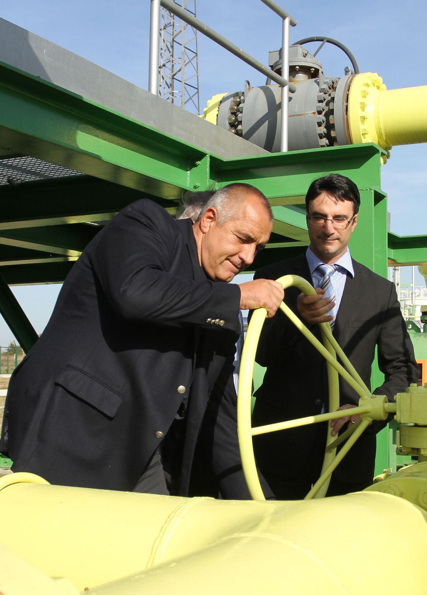 През 2010 г. с Трайчо Трайков дават старт на добива на газ