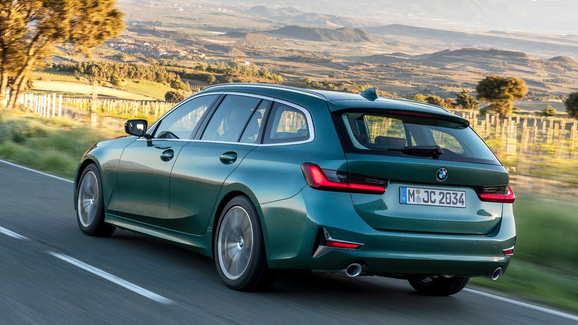 Дебютира комби версията на BMW 3 Series