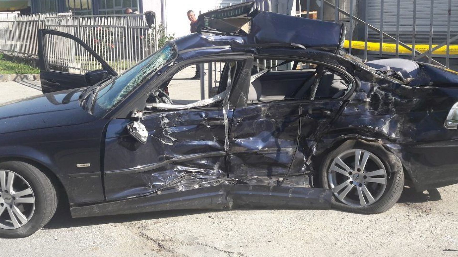 26 годишният Мартин Караасенов връстникът му Борислав Хаджиев и 23 годишният Огнян Сапунджиев