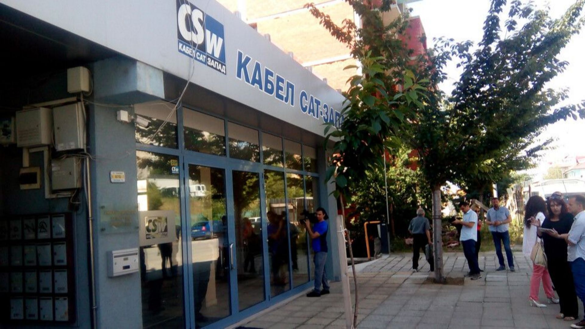 2 4 млн са потребителите на телевизионни програми от тях 700