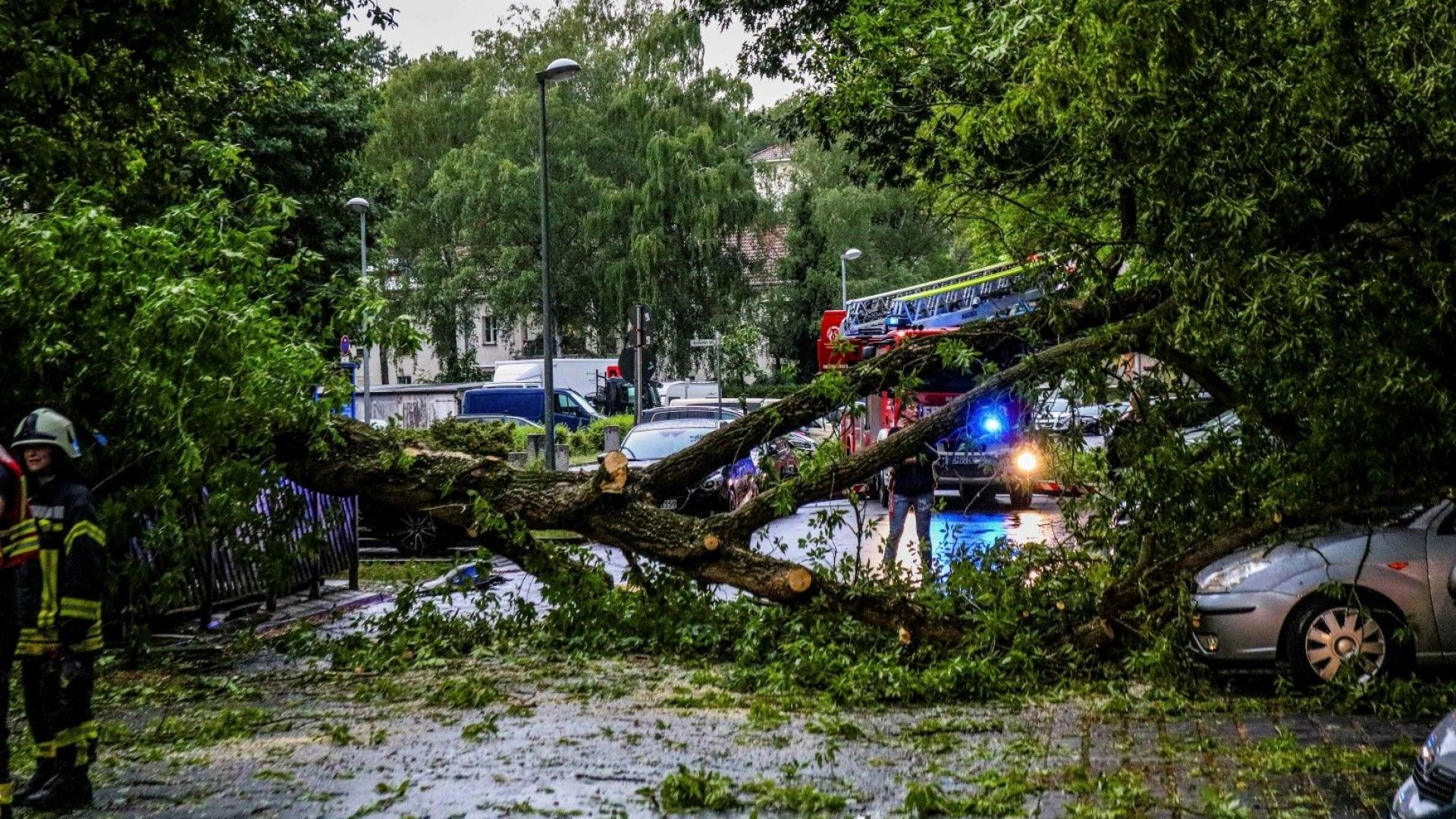Близо 20 души са ранени в Източна Германия в резултат