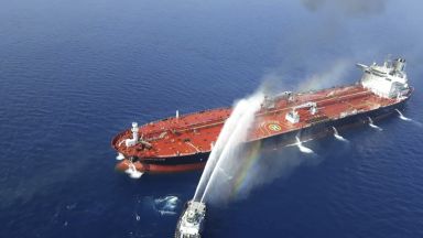 Доналд Тръмп и Шиндзо Абе са обсъдили по телефона  атаките над танкери в Оманския залив