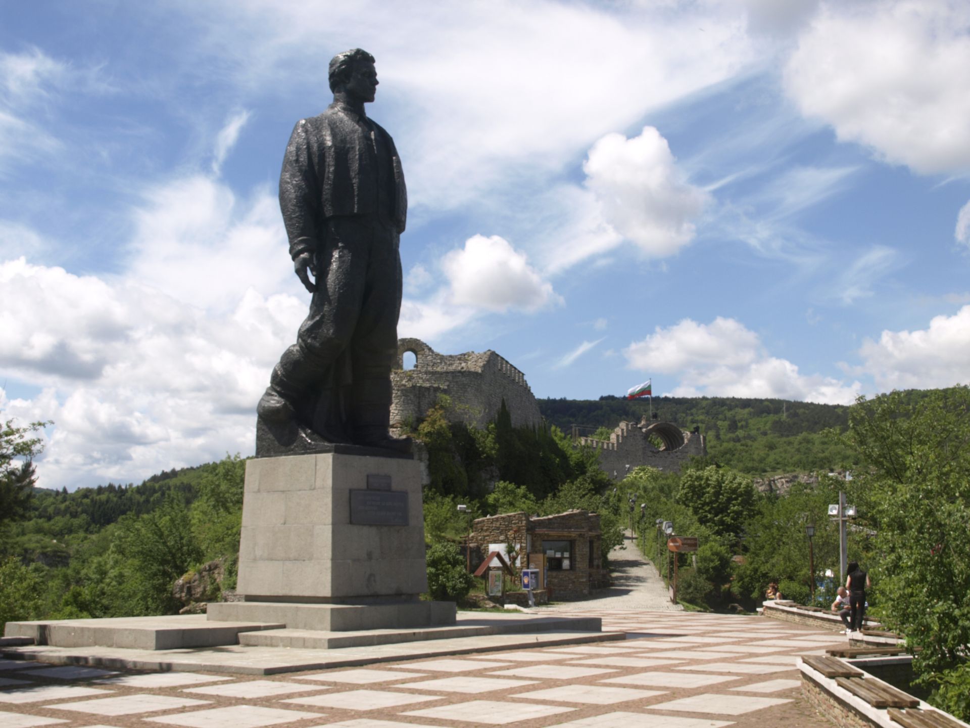 Паметникът на Васил Левски