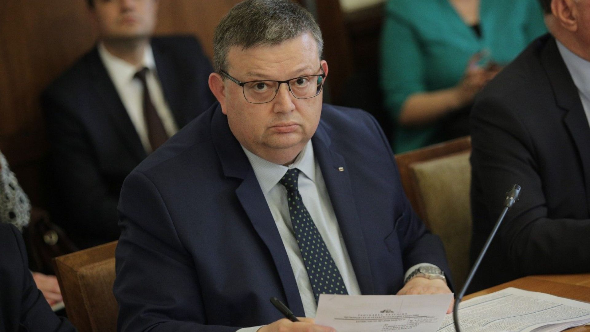 Смятам че трябва да се разсекрети стенограмата от заседанието при