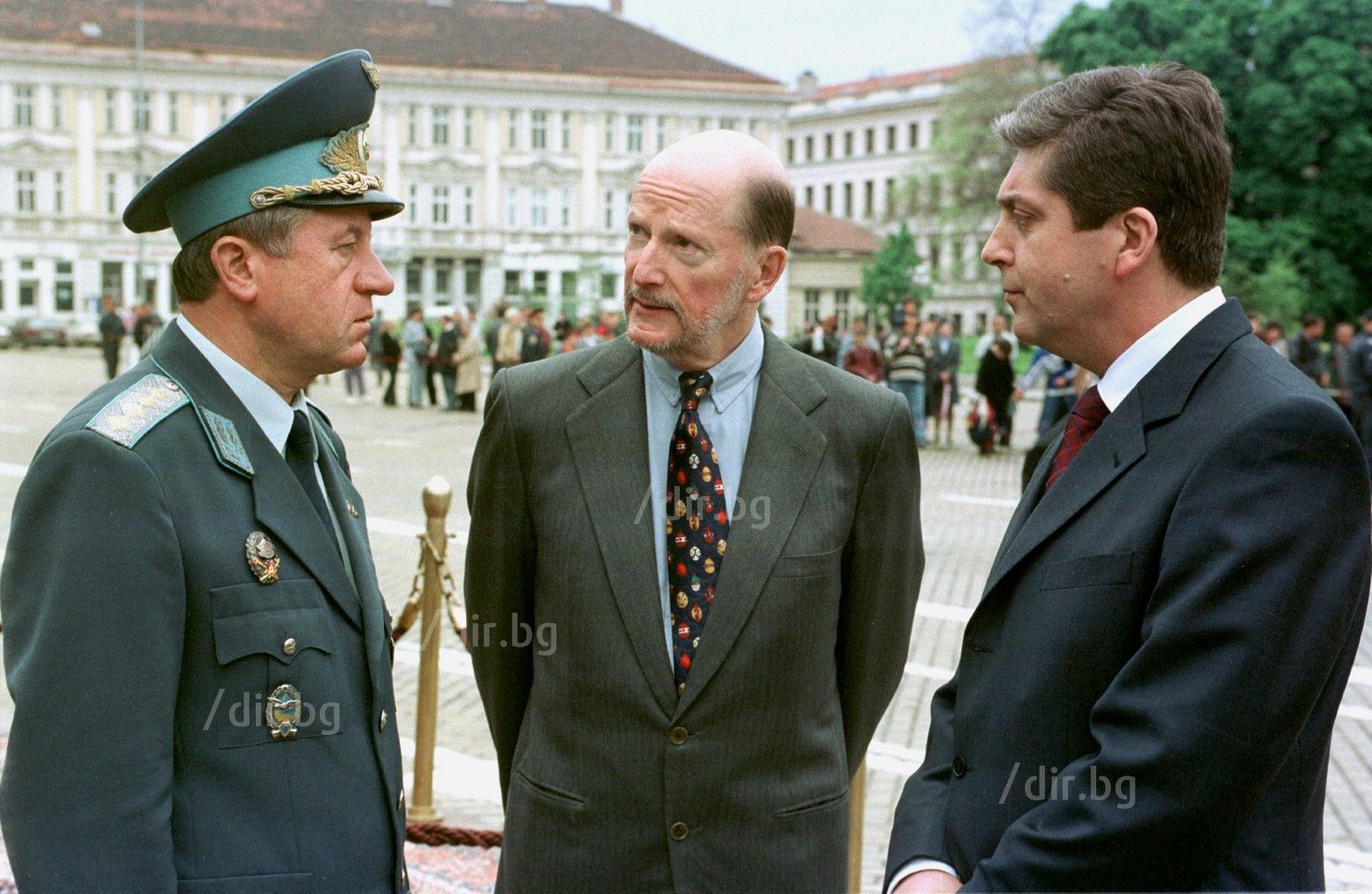 Парадът за Гергьовден - май 2002 г. 