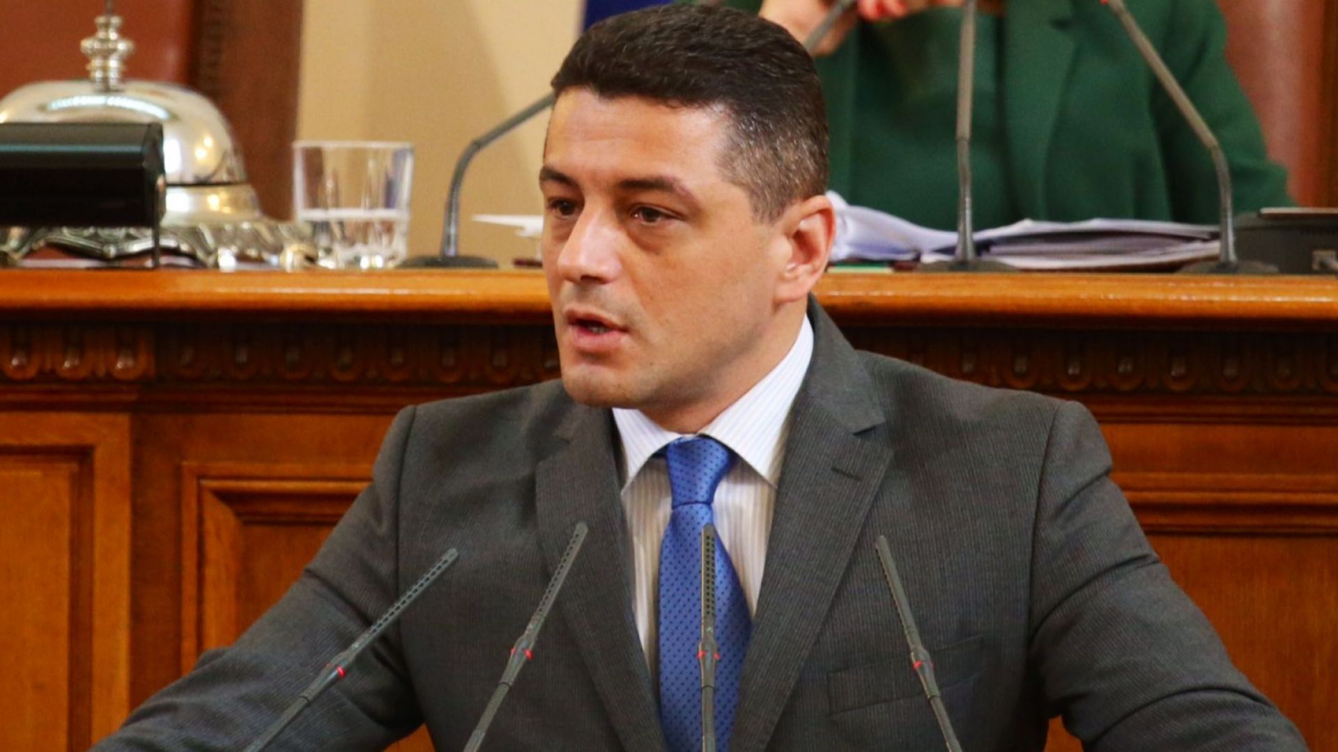 Депутатът от БСП Красимир Янков възнегодува, че се прави опит