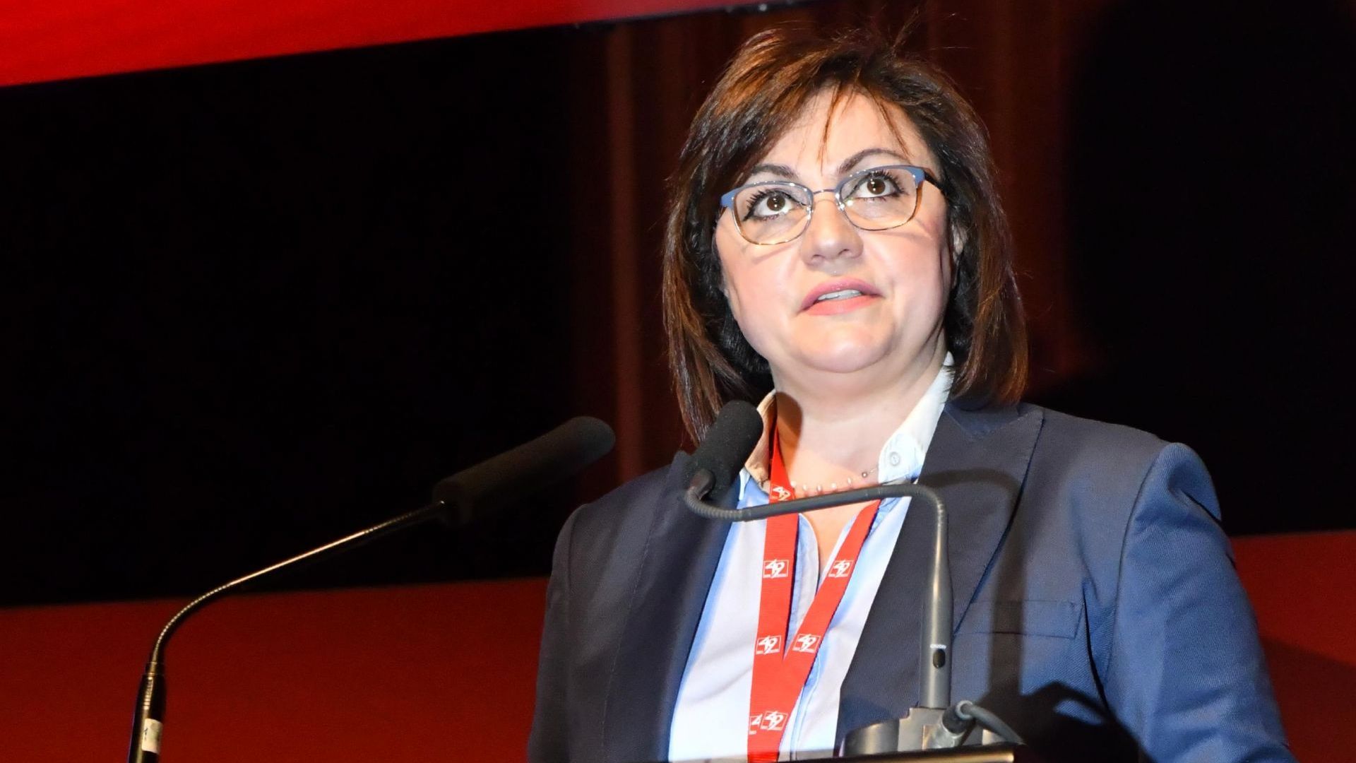 Лидерът на БСП Корнелия Нинова за пореден път защити Елена