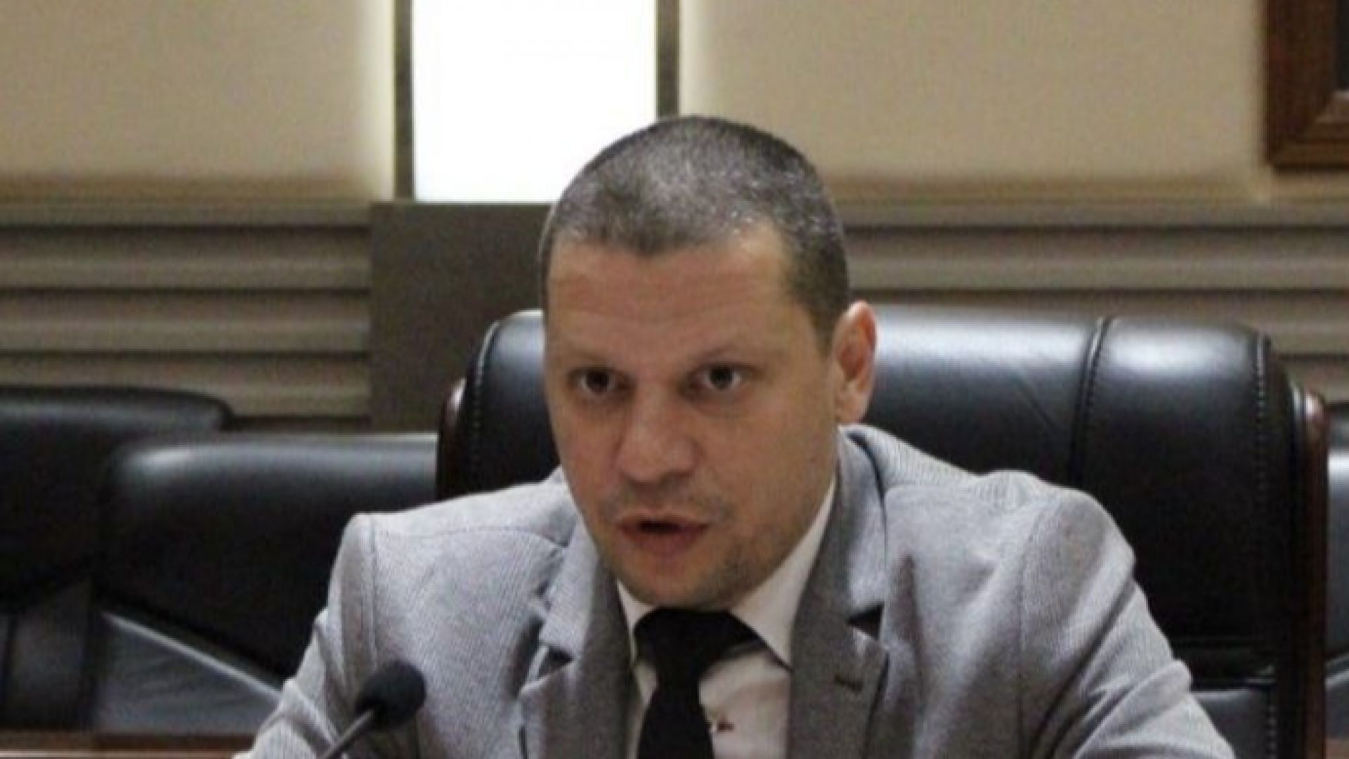 Илиан Тодоров: Симеон да не се притеснява, забранил съм продажбата на държавни имоти