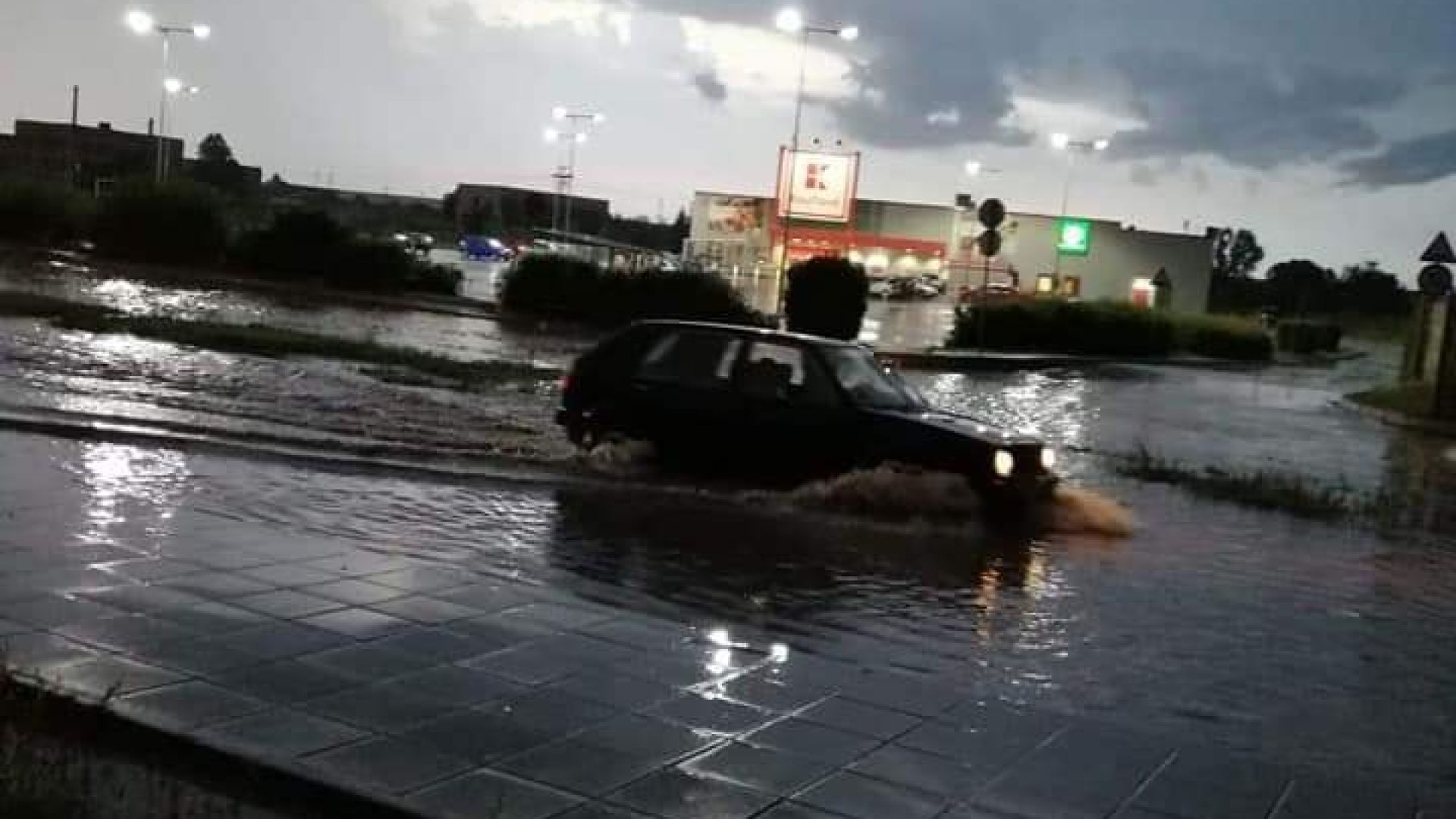 Започва работата по рухналата подпорна стена на булевард Митрополит Андрей