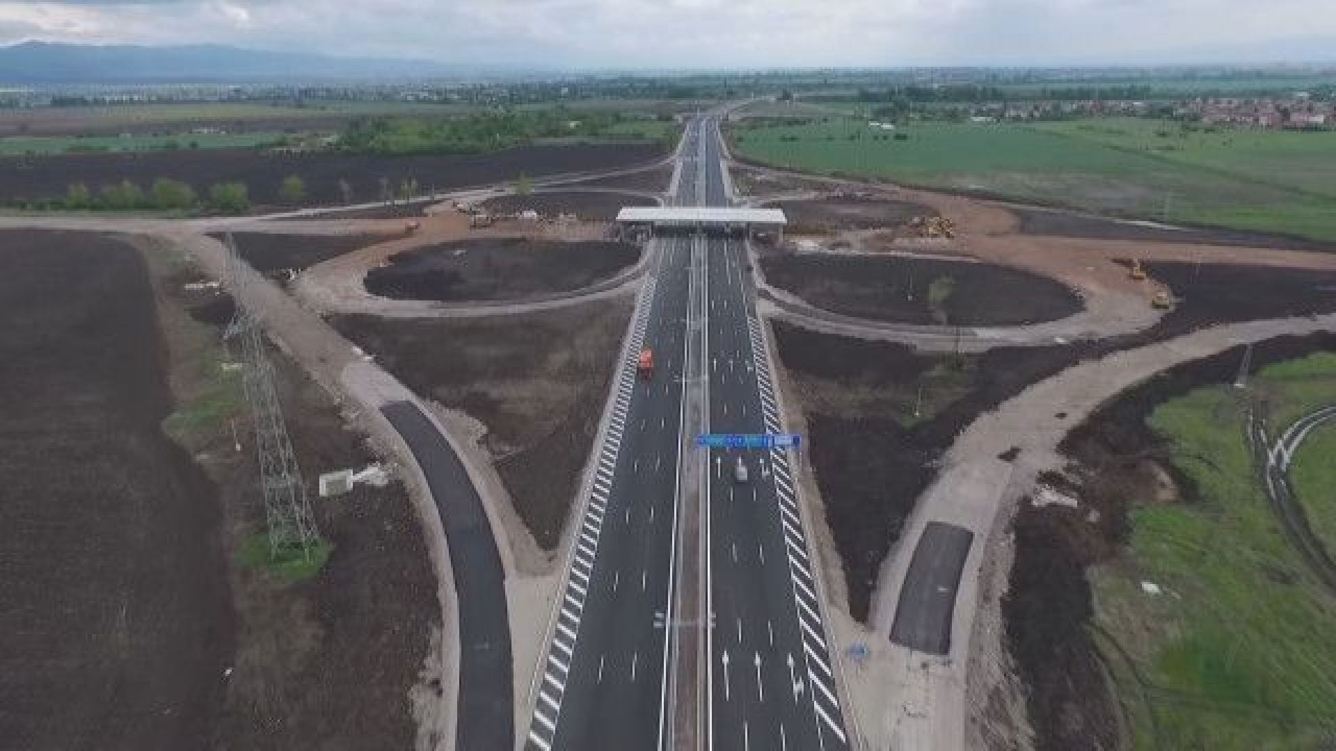 Пропада част от скоростната тангента за това сигнализирали зрители