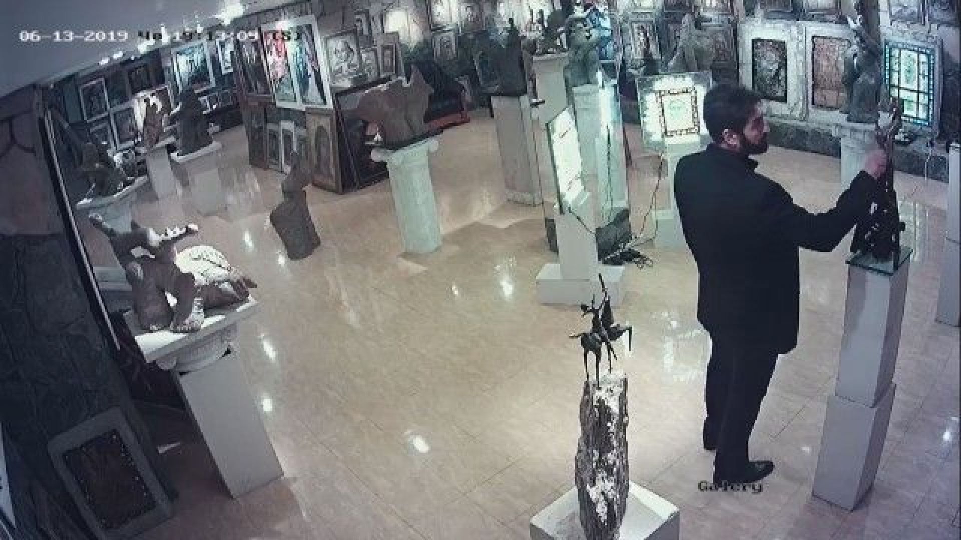 Нова кражба е извършена от ателието на скулптора Ставри Калинов