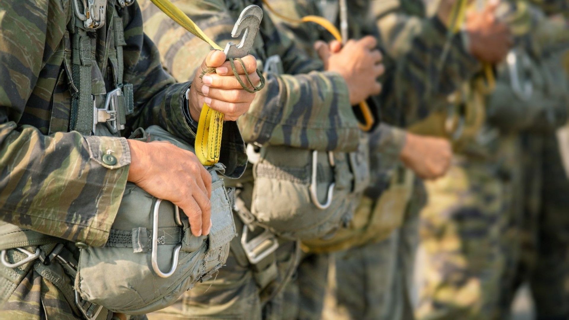 Чуждестранен гражданин е загинал при въздушно десантна операция по време