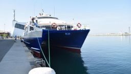 Спасиха трима работници, изпаднали в безпомощно състояние в трюма на катамаран