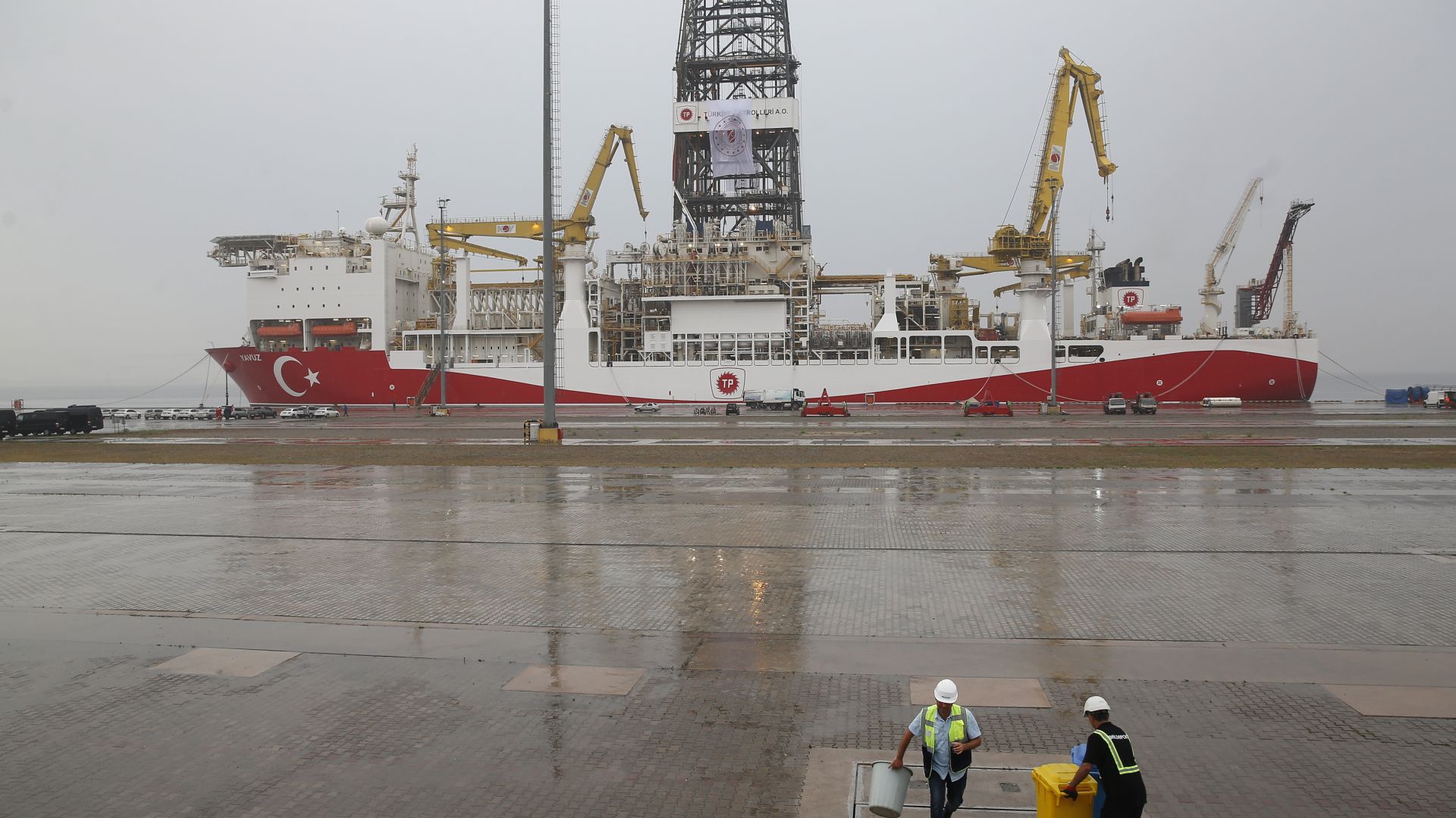 Гърция има военен флот и е изпратила към всички страни