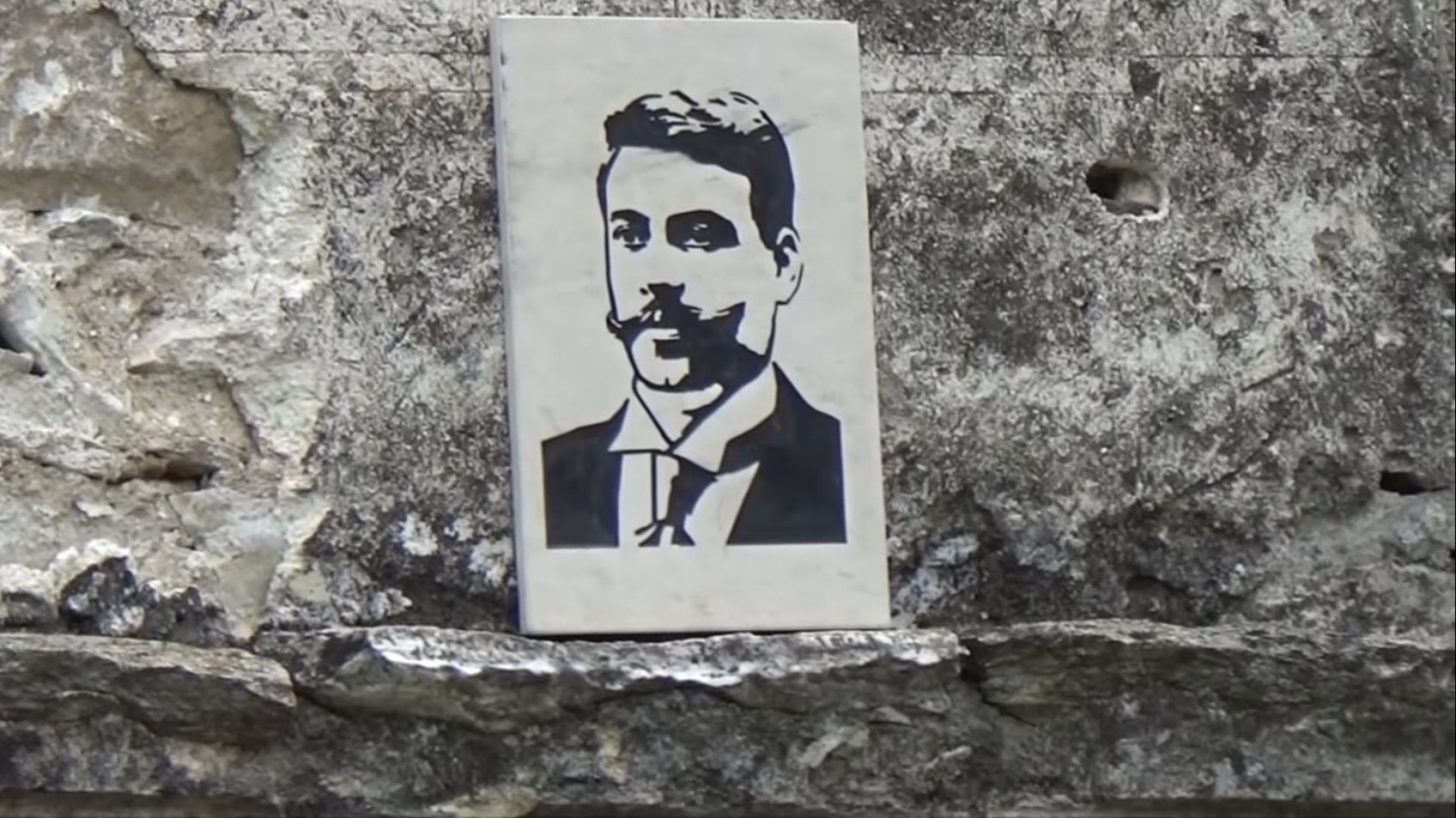 Гоце Делчев се е определял като българин и това е