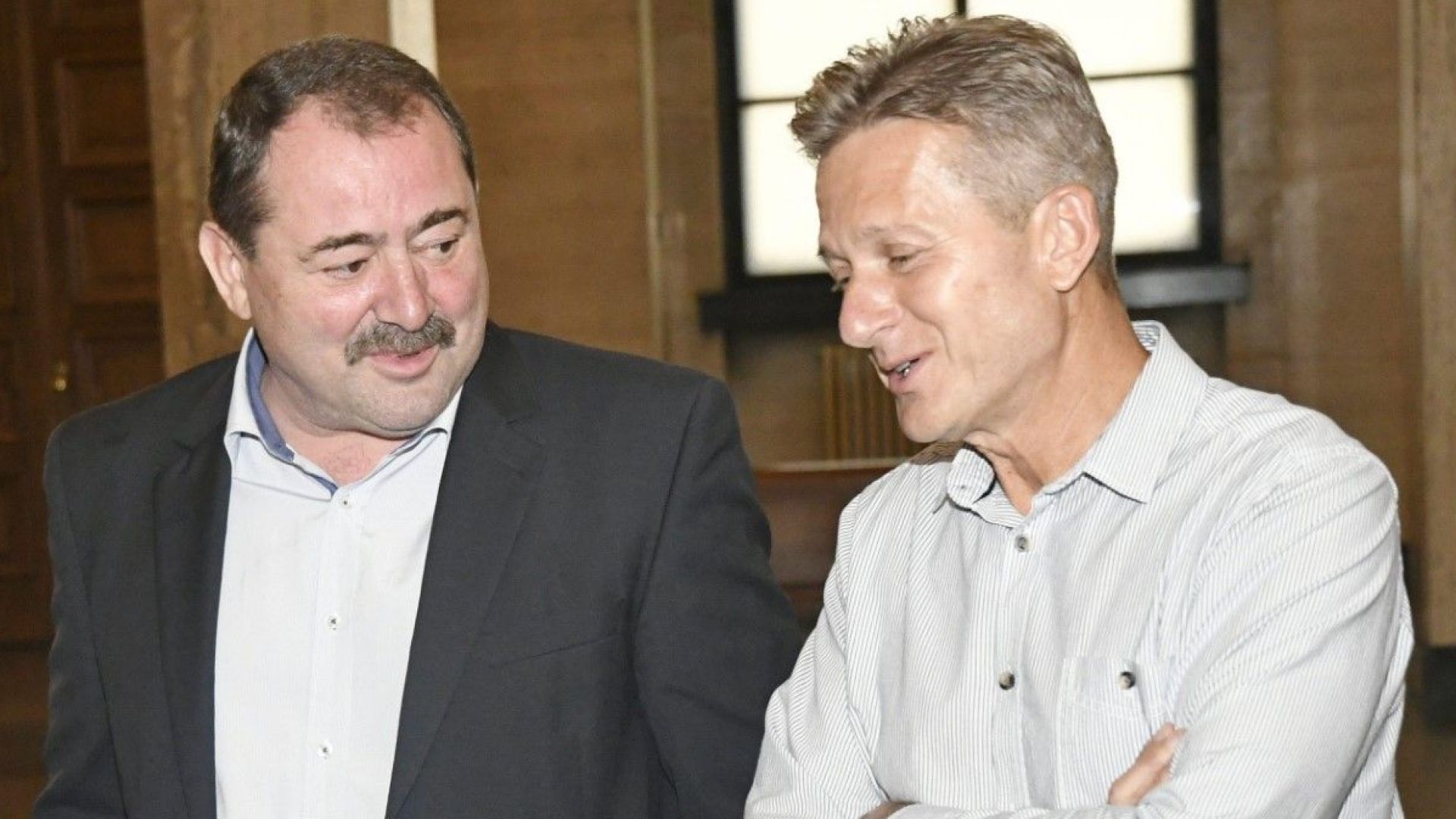 Една година условно с три години изпитателен срок такава