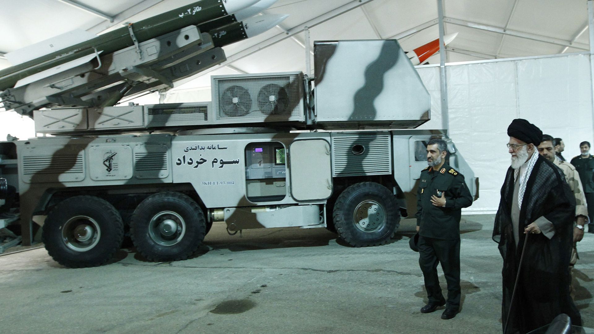 Иранската армия предупреди днес Съединените щати че и най малката атака