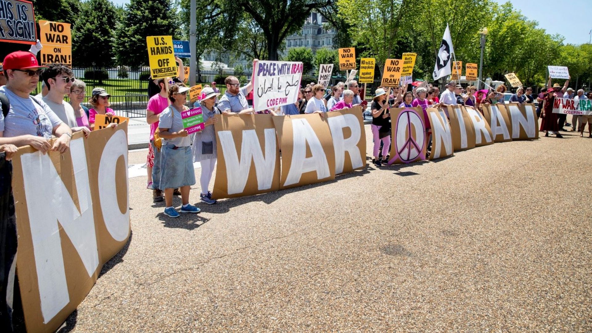 Президентът на САЩ Доналд Тръмп днес отново призова Иран да