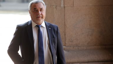 Депутатката от БСП Анна Славова обвини зам председателя на парламента Валери