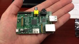 Мини компютърът Raspberry Pi ще спасява хора с Covid-19