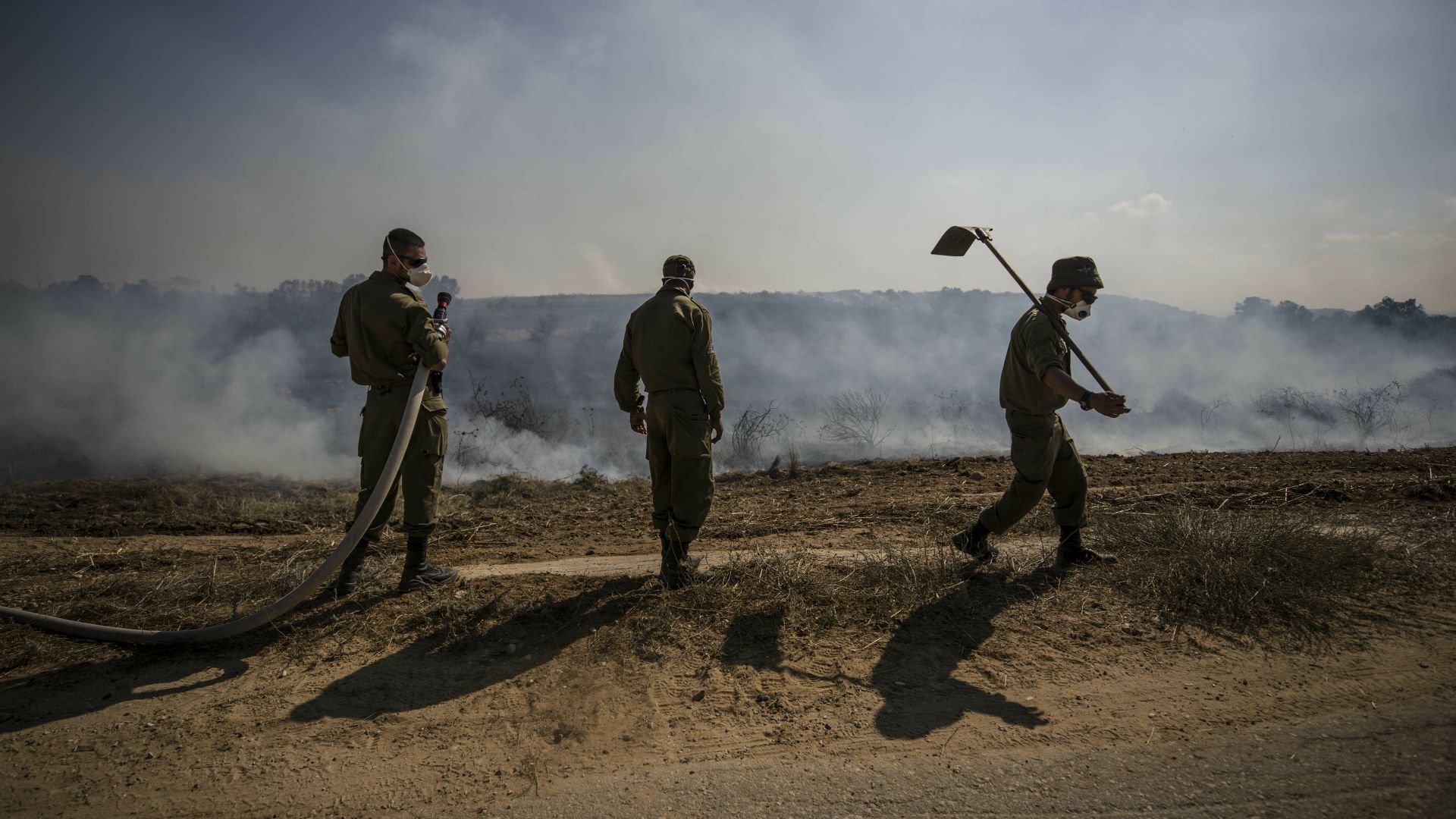 Израел блокира доставките на гориво за ивицата Газа след пускането на възпламеняващи се балони