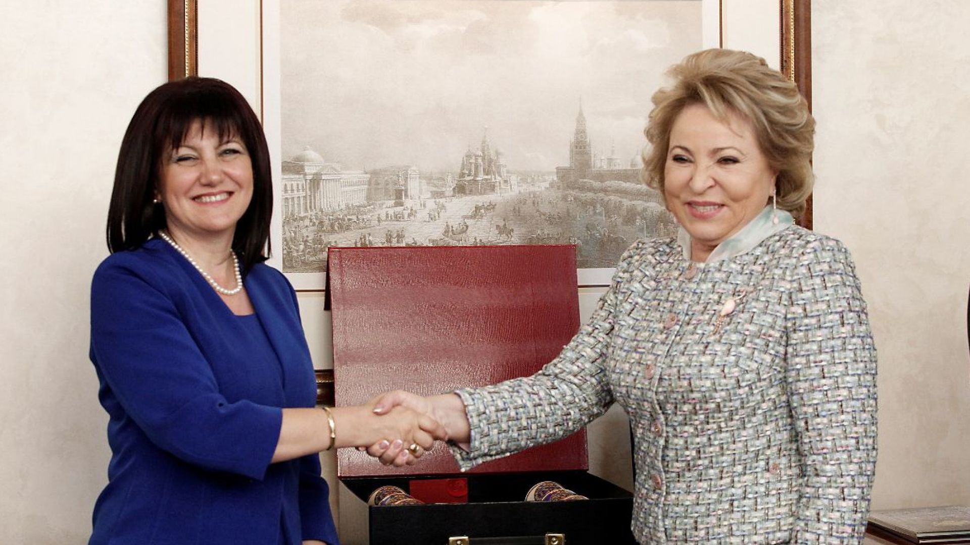 Цвета Караянчева сподели желанието на страната ни да продължи реализацията