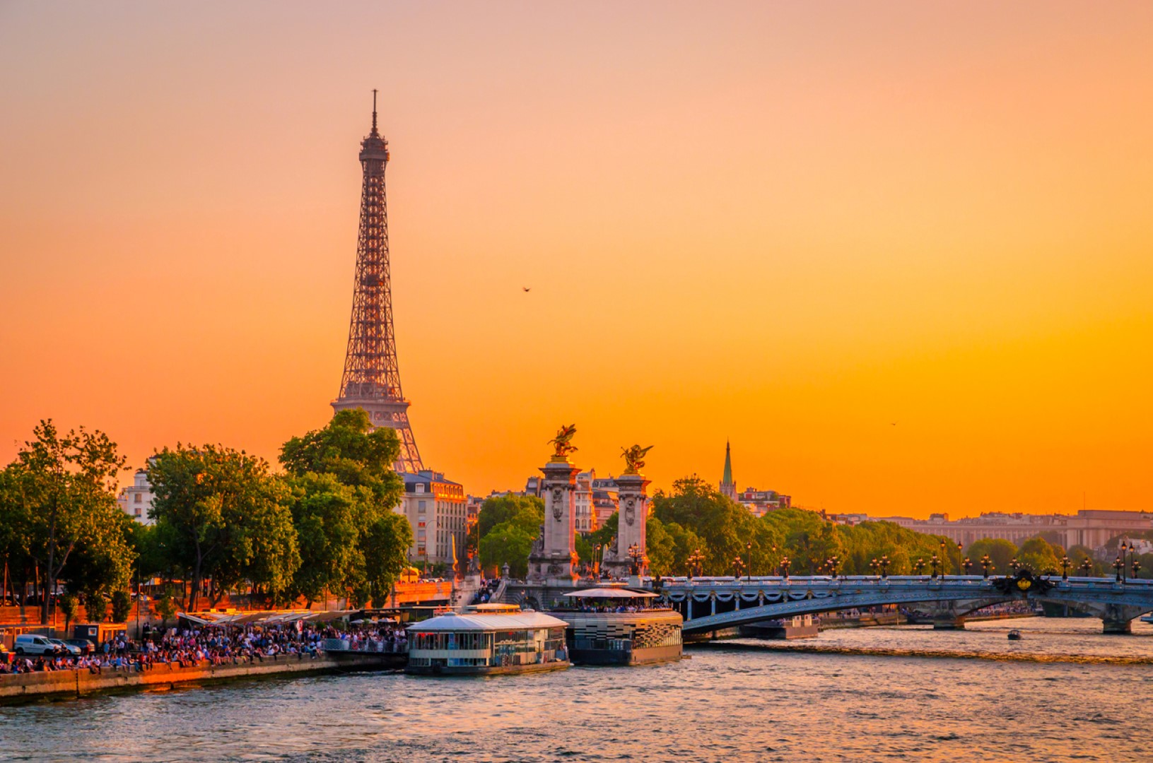 През 2020 г.: Париж прие 33 милиона туристи по-малко