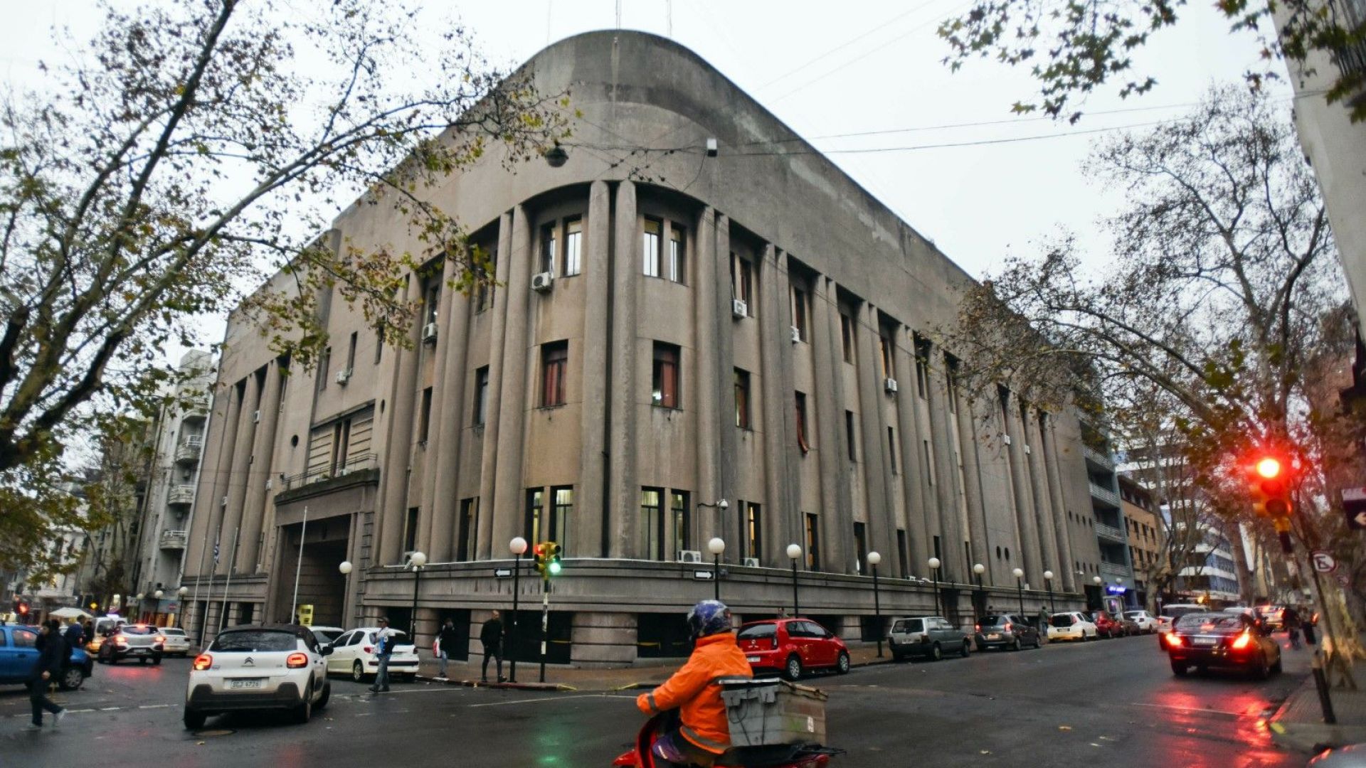 Директорът на уругвайската система от затвори подаде оставка вчера сред