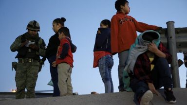 САЩ планират да отменят драконовския имиграционен подход на правителството на