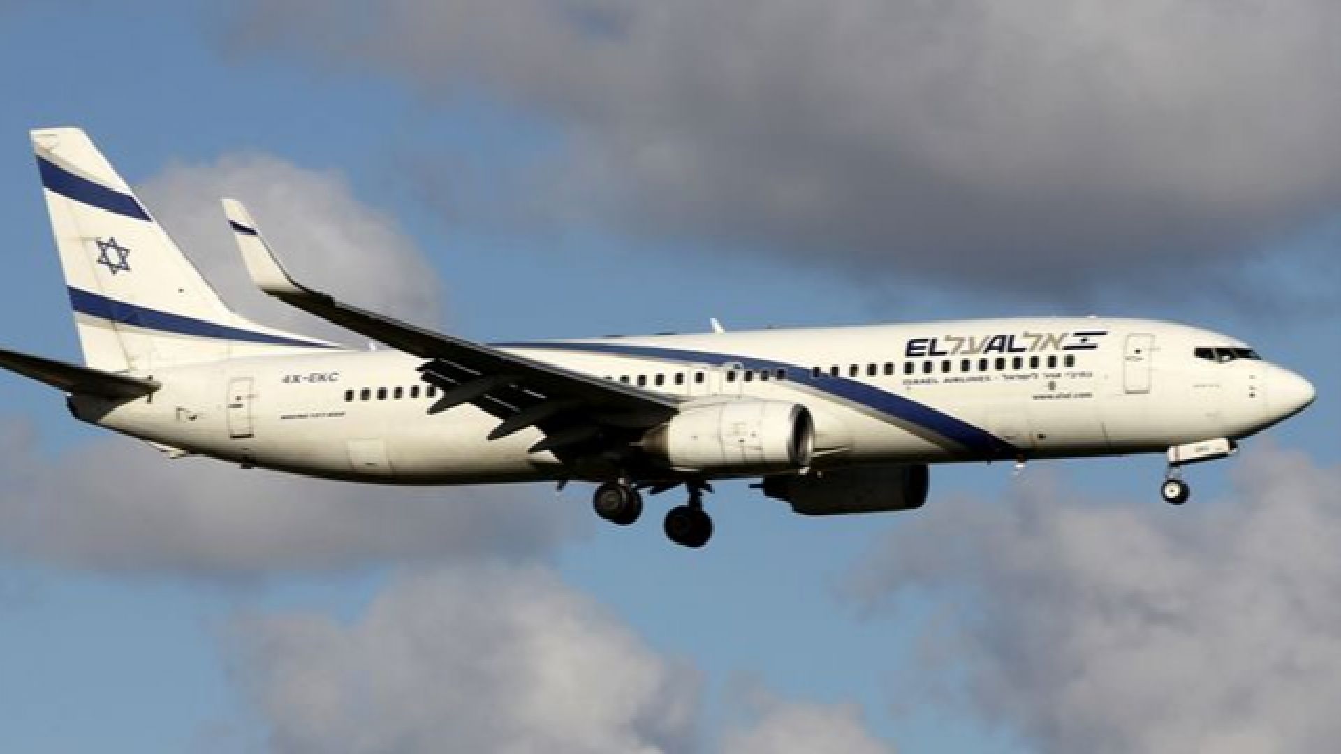 Самолет на израелските авиолинии кацна аварийно на Летище София