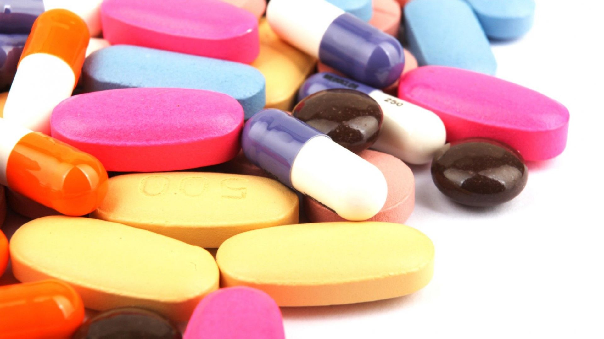 Холандската полиция съобщи че е задържала 2 5 тона метамфетамини което