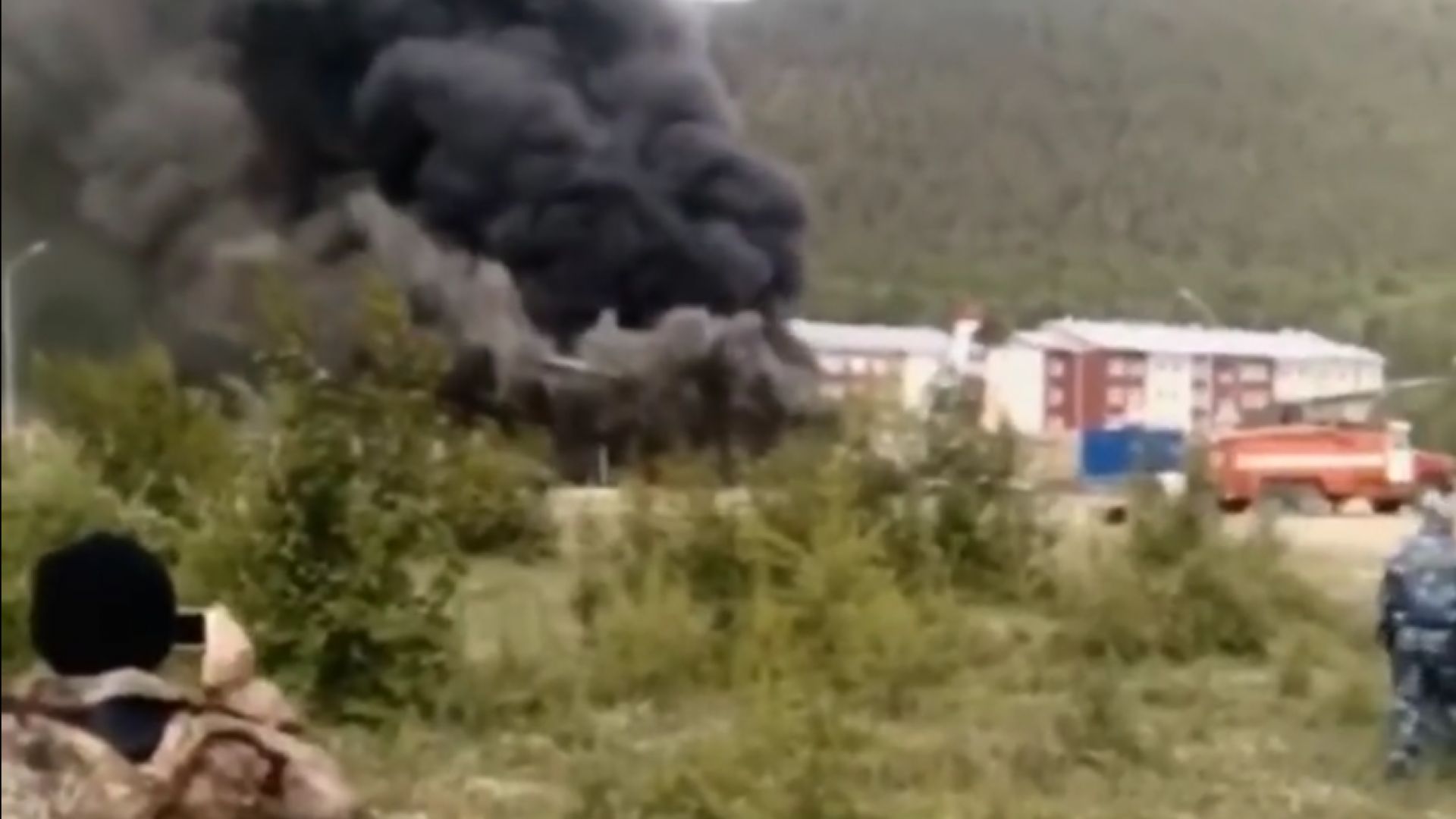 Руски пътнически самолет АН 24 извърши днес аварийно кацане в северната