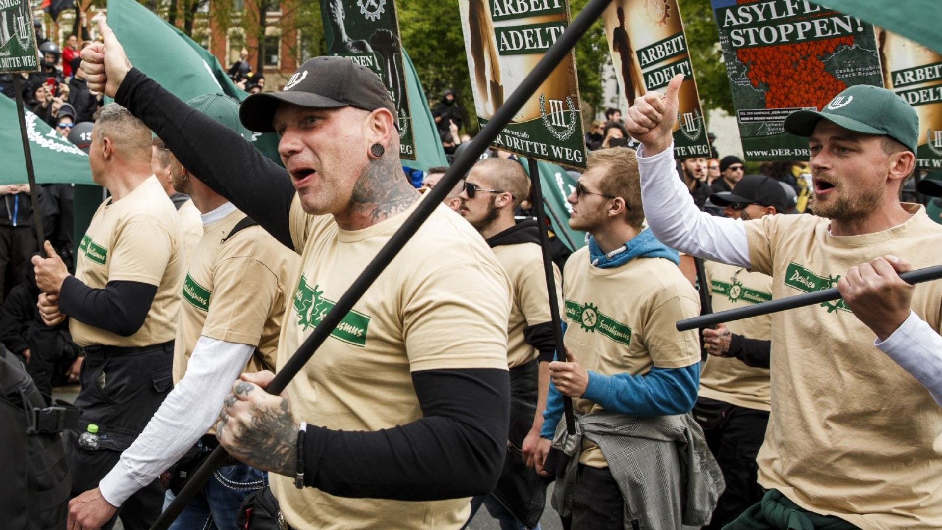 Заплахата от тероризъм особено от радикални ислямисти продължава да е