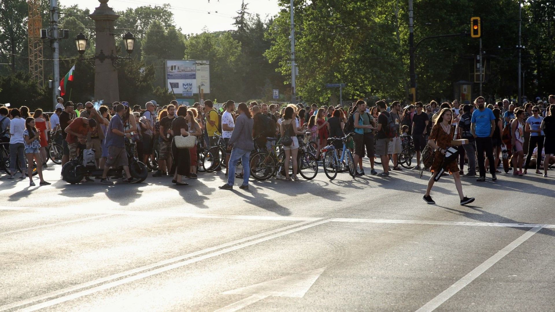 Протестиращи от "Бетономорие" блокираха Орлов мост 