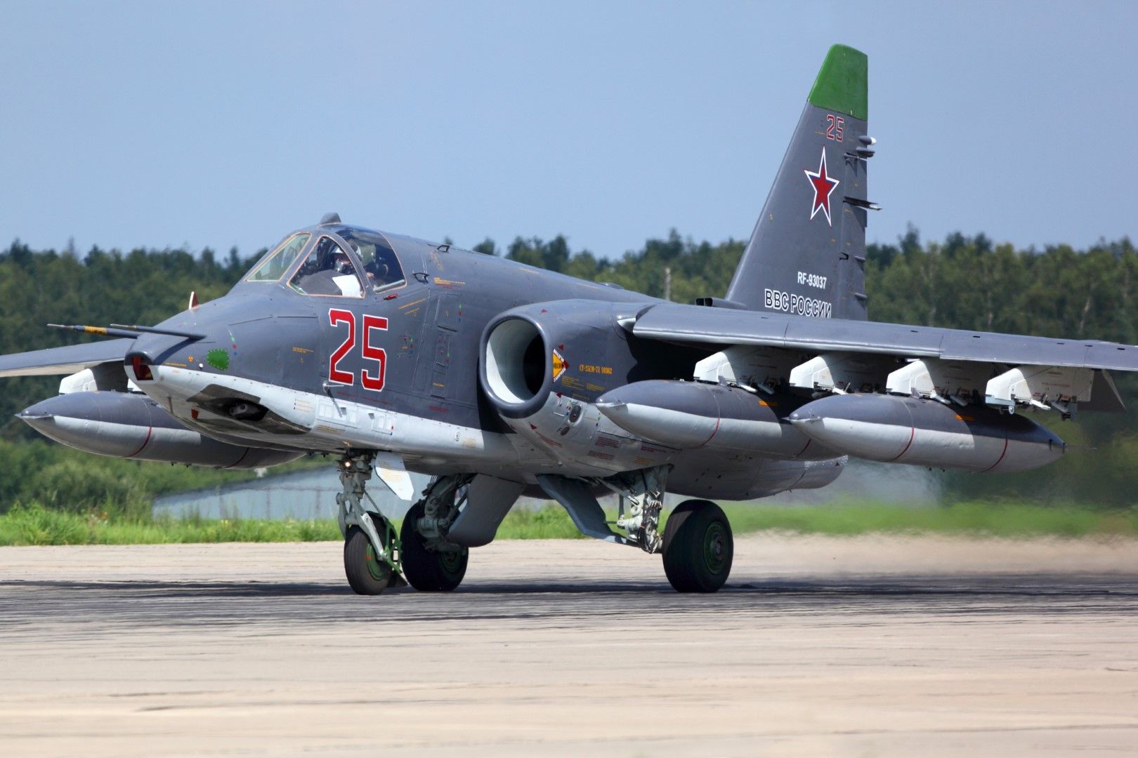 България засега няма условия за ремонт на Су-25. Председателят на Народното събрание покани руски специалисти да помогнат (снимка архив)